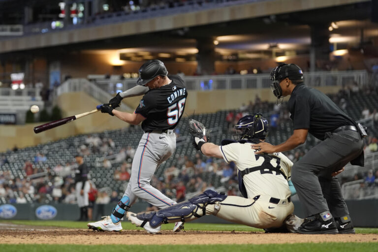 Marlins Twins Baseball